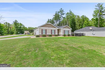 141 N Meadows Ridge Drive, Grantville, GA 30220 - Photo 3