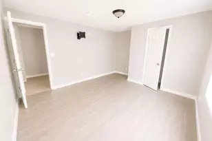 4303 Village Square Ln, Stone Mountain, GA 30083 - Photo 11