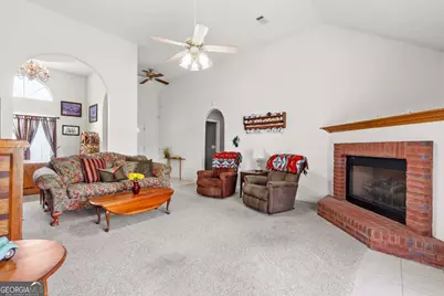 131 Pioneer Trail, Warner Robins, GA 31088 - Photo 17