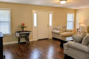 76 3rd Ave, Hawkinsville, GA 31036 - Photo 3