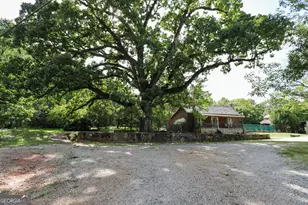 363 Sanders-Davis Rd, Newnan, GA 30263 - Photo 3