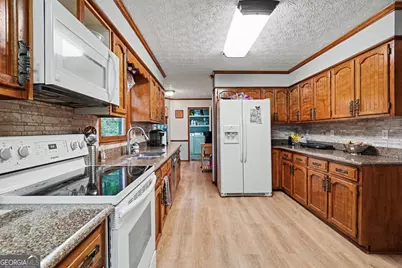 7649 Ciboney Drive, Jonesboro, GA 30236 - Photo 15