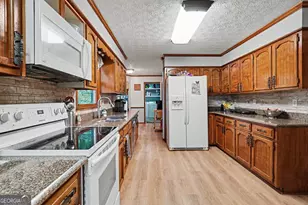 7649 Ciboney Dr, Jonesboro, GA 30236 - Photo 15