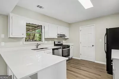1061 Gunners Walk, Tucker, GA 30084 - Photo 3