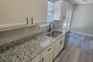 253 Deerfield Dr, Jonesboro, GA 30238 - Photo 5