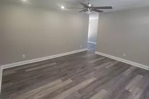 253 Deerfield Dr, Jonesboro, GA 30238 - Photo 3