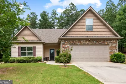 21 Sunny Point, Newnan, GA 30263 - Photo 1