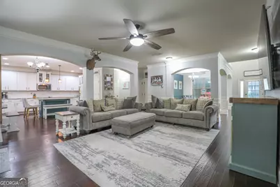 571 Stonebranch Drive, Loganville, GA 30052 - Photo 7