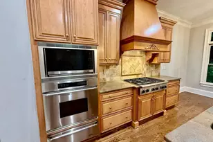 3044 Stone Gate Dr NE, Atlanta, GA 30324 - Photo 11