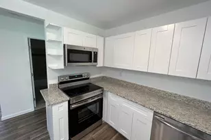 6066 Creekford Dr, Lithonia, GA 30058 - Photo 5