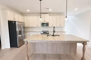 526 Foster Sydney Ct, Bonaire, GA 31005 - Photo 7