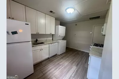 2178 Rugby Avenue #A (UPSTAIRS), College Park, GA 30337 - Photo 3