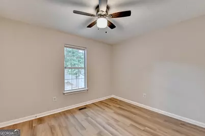 2115 Glynmoore Drive, Lawrenceville, GA 30043 - Photo 9