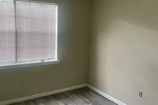 6354 Shannon Pkwy, Union City, GA 30291 - Photo 9