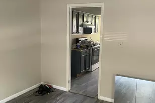 6354 Shannon Pkwy, Union City, GA 30291 - Photo 5