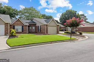 180 Monmouth Dr, Fayetteville, GA 30214 - Photo 3