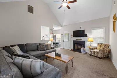 1204 Hembree Way, Griffin, GA 30223 - Photo 9