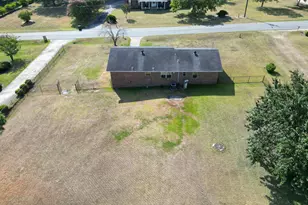 110 Queen Dr, Glennville, GA 30427 - Photo 29