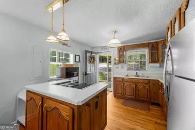 224 Roberts Point Road, Jackson, GA 30233 - Photo 5