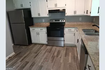 1015 Salisbury Trail, Riverdale, GA 30296 - Photo 17