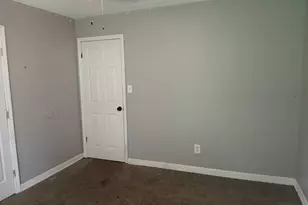 1015 Salisbury Trail, Riverdale, GA 30296 - Photo 5