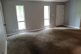 1015 Salisbury Trail, Riverdale, GA 30296 - Photo 3