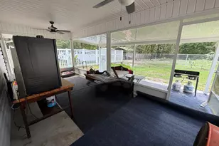 325 Creekview Dr, Hortense, GA 31543 - Photo 7