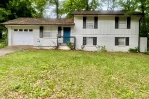 562 Roxbury Dr, Riverdale, GA 30274 - Photo 1