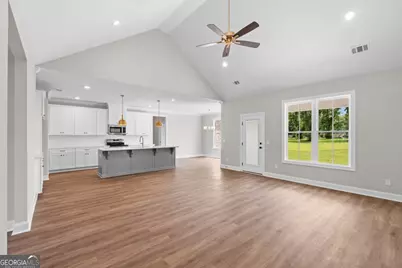 9 Honeysuckle Drive, Claxton, GA 30417 - Photo 3