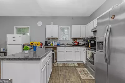 2142 M L King Jr Drive SW, Atlanta, GA 30310 - Photo 11