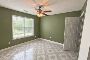 129 Hampton Brook Dr, Hampton, GA 30228 - Photo 7