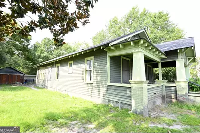 1303 Carswell Avenue, Waycross, GA 31503 - Photo 7