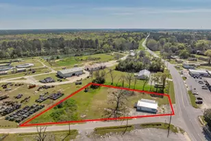 131 S Jackson St, Hawkinsville, GA 31036 - Photo 1