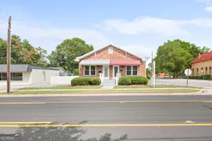 28 S Zetterower Ave, Statesboro, GA 30458 - Photo 1