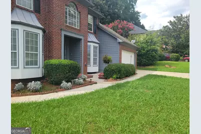 517 Crestwood Court, Lithonia, GA 30058 - Photo 3