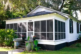 1217 E 67th St, Savannah, GA 31404 - Photo 3