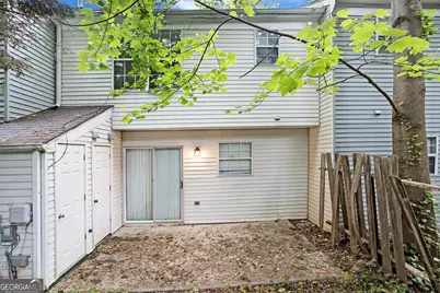 5731 Wells Circle, Stone Mountain, GA 30087 - Photo 15