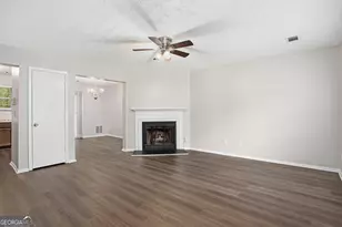 5731 Wells Cir, Stone Mountain, GA 30087 - Photo 3