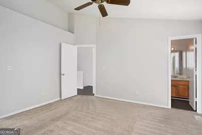 5731 Wells Circle, Stone Mountain, GA 30087 - Photo 9