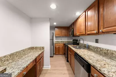 6900 Roswell Road #Q17, Sandy Springs, GA 30328 - Photo 13