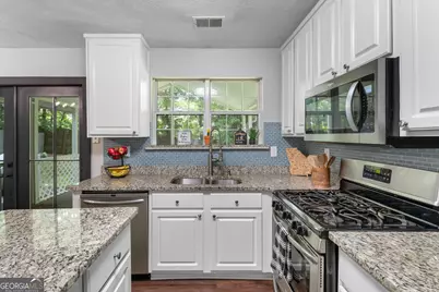 1307 Telhurst Court NW, Kennesaw, GA 30144 - Photo 13