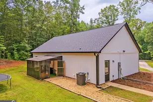 521 Borders, Commerce, GA 30530 - Photo 3
