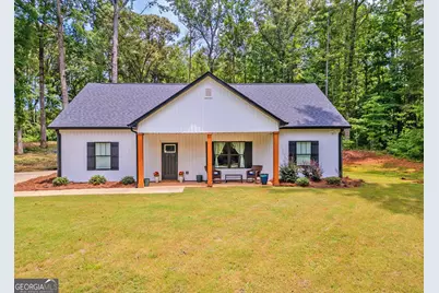 521 Borders, Commerce, GA 30530 - Photo 1