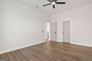 302 Lorch St, Savannah, GA 31401 - Photo 15