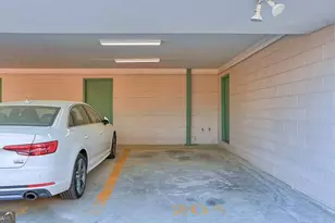 302 Lorch St, Savannah, GA 31401 - Photo 27