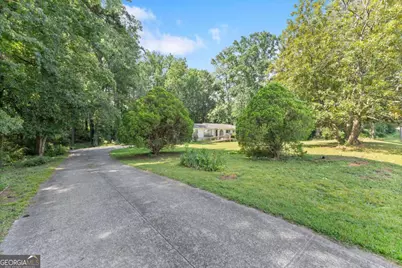 758 Springlake Road, Lawrenceville, GA 30045 - Photo 5