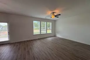 126 Royal Tern Ln, Warner Robins, GA 31093 - Photo 3