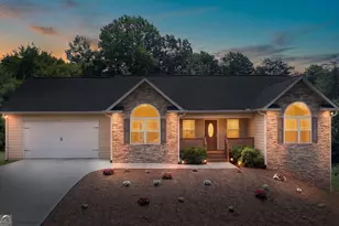 350 Linwood Dr, Demorest, GA 30535 - Photo 1