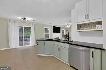 8011 Huntcliff Road, Woodstock, GA 30189 - Photo 9