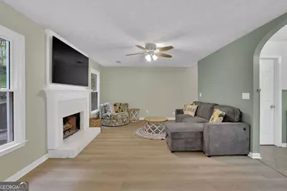 8011 Huntcliff Road, Woodstock, GA 30189 - Photo 13